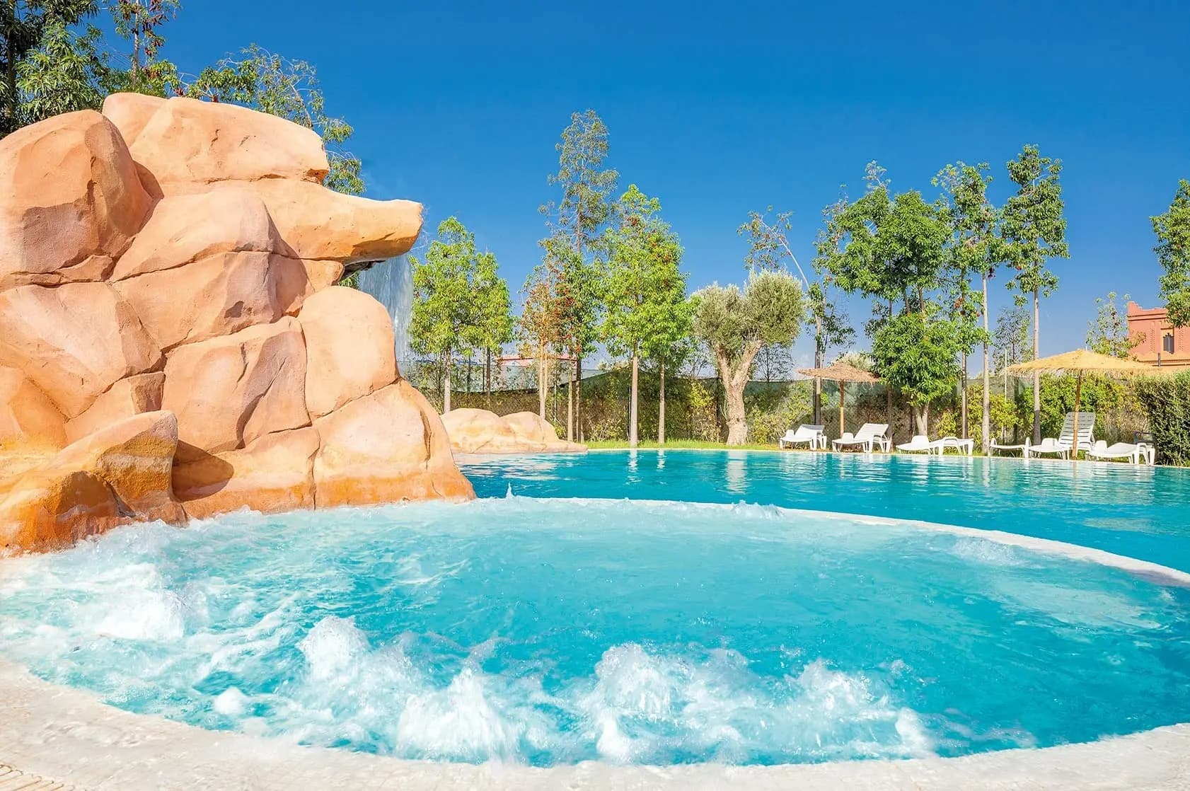 Piscine privée réservée aux femmes